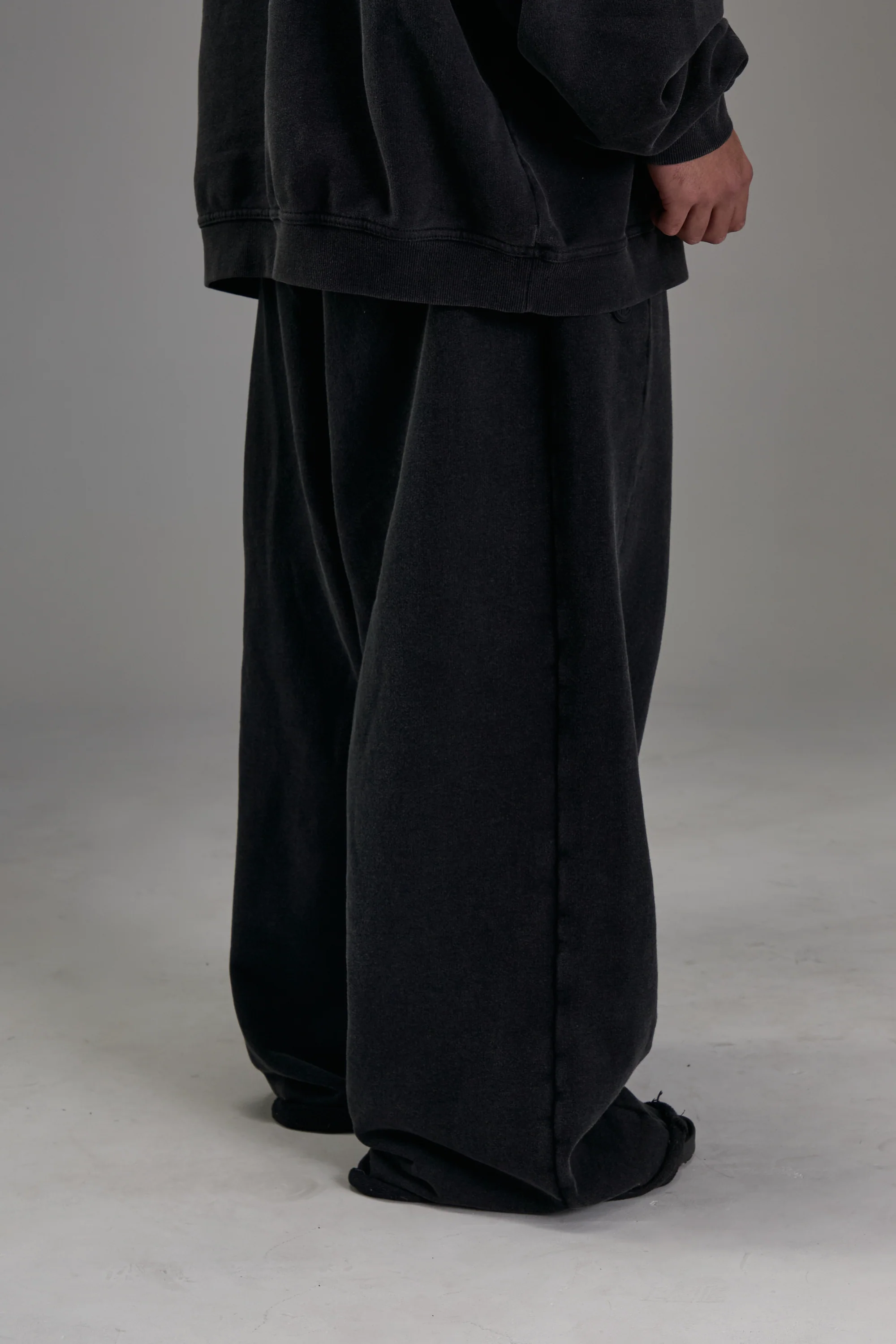 Faded Black Heavyweight Sweatpants - Image 4