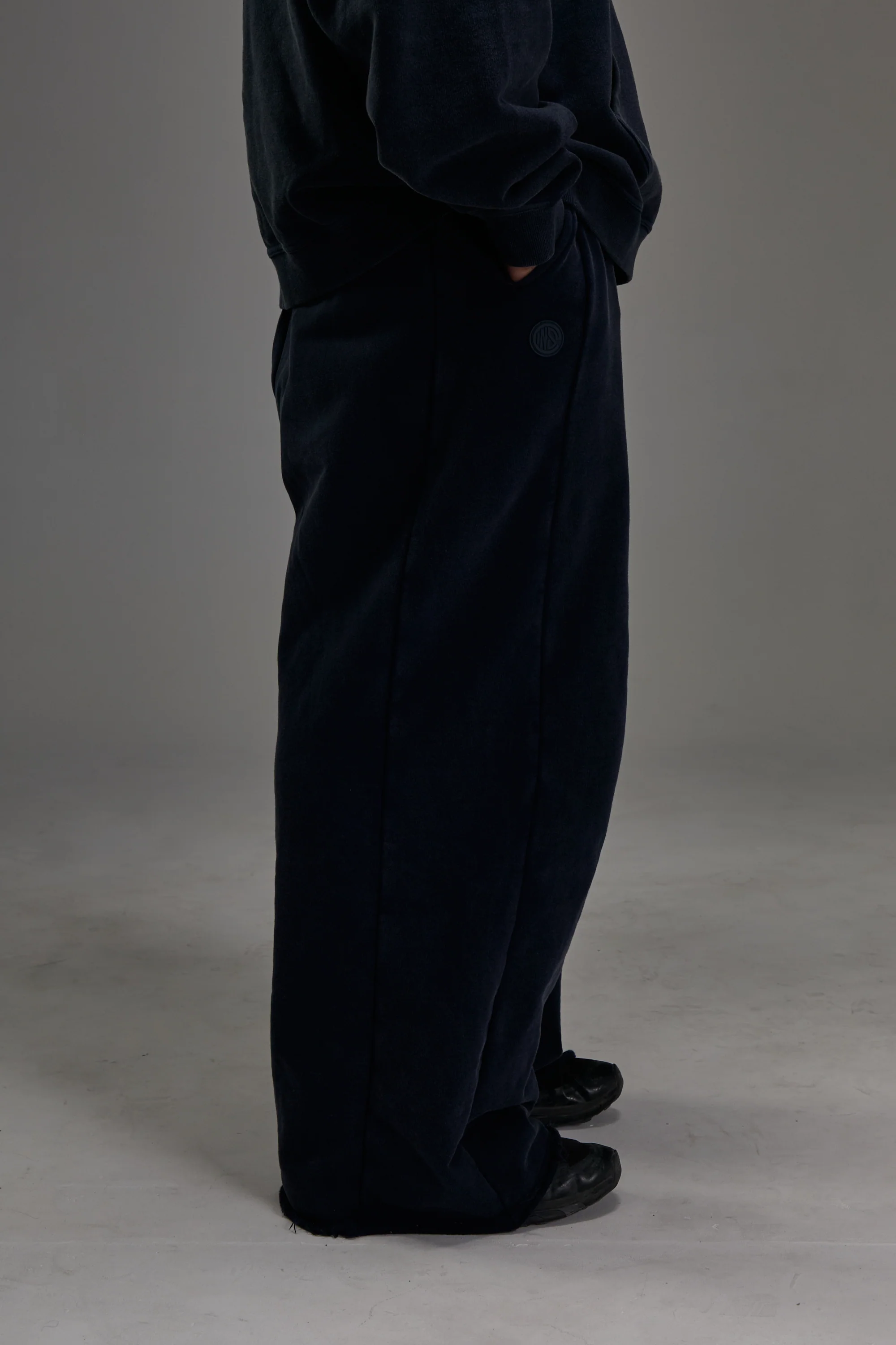Navy Heavyweight Sweatpants - Image 3